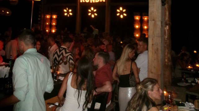 קטטה במסעדת "רונדה" ברודוס (צילום: אוריה חוטה)