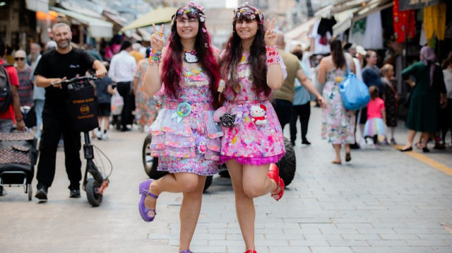 חודש יפן בדיזנגוף סנטר תצוגת אופנה יפנית (צילום: ניקול מיחנו)