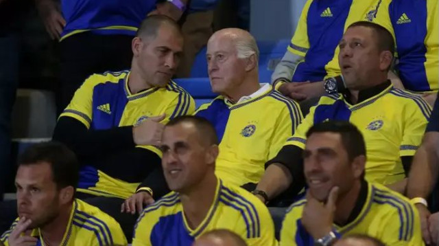 לפחות אחרי סיום הקריירה במכבי תל אביב הם הסתדרו. קלינגר ונמני, בתווך דרור קשטן ז"ל (צילום: קובי אליהו)