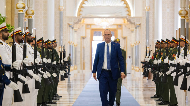 יוסי שלי באיחוד האמירויות (צילום: דוברות)