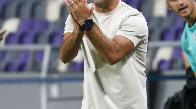 אליניב ברדה, מאמן הפועל תל אביב (צילום: דני מרון)