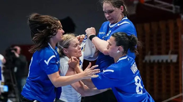 המצב מסתבך. נבחרת ישראל (צילום: אתר רשמי, באדיסות האיגוד האיסלנדי, mummy lu)