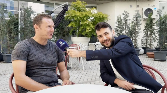 מיהאי קורהוט שחקן הפועל באר שבע לשעבר בריאיון (צילום: ספורט 1)