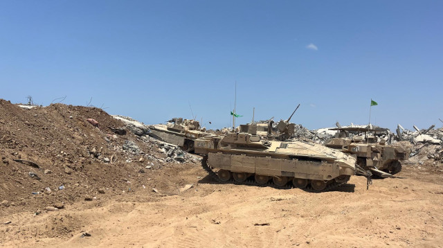 טנקים ברצועת עזה (צילום: אבי אשכנזי)