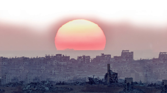 שקיעה בעזה  (צילום: רויטרס)