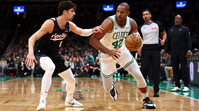 דני אבדיה, פורטלנד טריילבלייזרס לצד אל הורפורד, בוסטון סלטיקס (צילום: GettyImages)