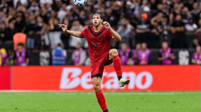 הפועל תל אביב תשפר את הצעתה? צ'יקו (צילום: GettyImages, Riquelve Nata/Sports Press Photo)