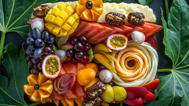 מגש פירות בעיצוב מלבני  (צילום: יחצ)