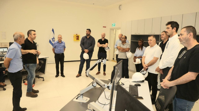 רשות החברות הממשלתיות בסיור באורות רבין (צילום: יוסי וייס)