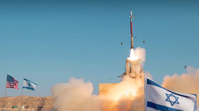 מערכת קלע דוד (צילום: אגף דוברות וקשרי ציבור במשרד הביטחון)