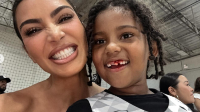 קים קרדשיאן ובנה סיינט (צילום: מתוך אינסטגרם)