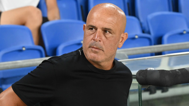 יוסי אבוקסיס מאמן מכבי נתניה (צילום: ברני ארדוב)