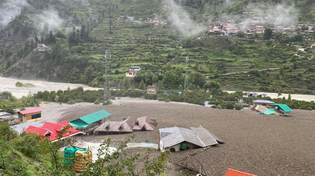 שיטפונות בהודו (צילום: רויטרס)