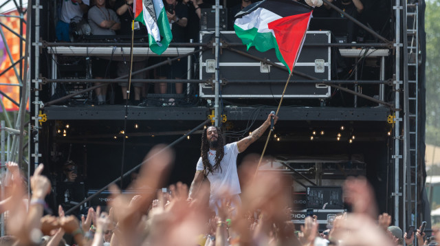 הופעת הראפר בוב וילן בפסטיבל גלסטונברי (צילום: gettyimages)