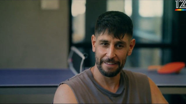 עידן עמדי בסרט "לתת לחיים לרקוד" של קשת 12 (צילום: צילום מסך קשת 12)