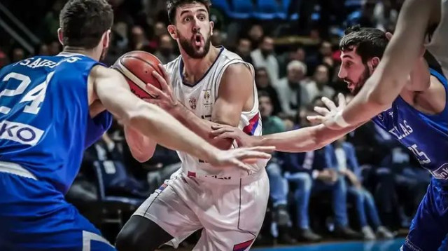 הרבה מונח על הכתפיים שלו, גם בנבחרת. מיציץ' (צילום: אתר רשמי, אתר פיב"א)