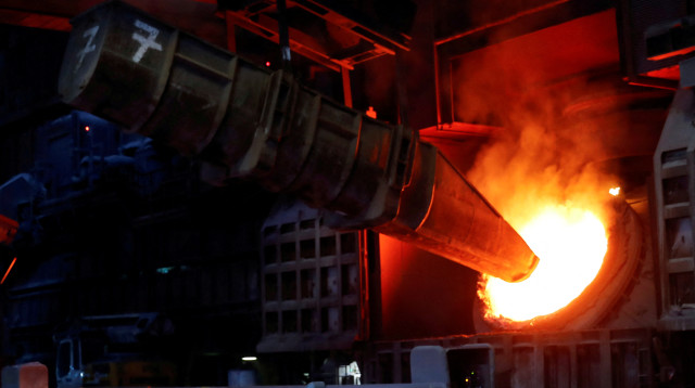ייצור במפעל פלדה בגרמניה (צילום: רויטרס)