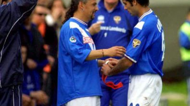 פפ גווארדיולה ורוברטו באג'יו במדי ברשיה (צילום: Getty images)