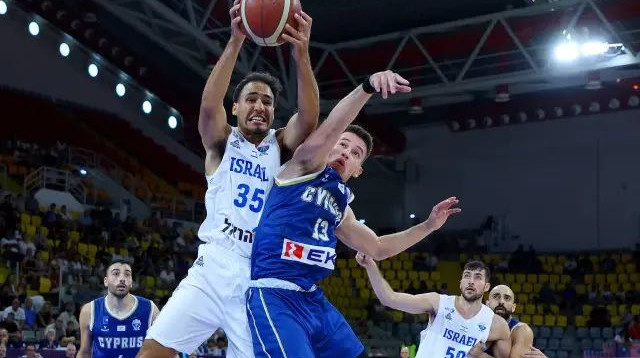 איתן בורג שחקן נבחרת ישראל (צילום: אתר רשמי, .)