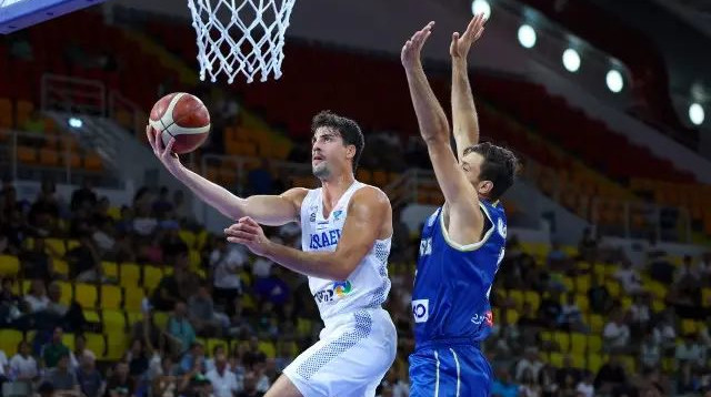 דני אבדיה שחקן נבחרת ישראל (צילום: אתר רשמי, .)