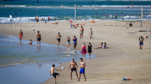 גל חום (צילום: אבשלום ששוני, פלאש 90)
