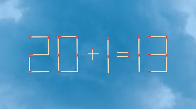 האם תצליחו לפתור את המשוואה באמצעות הזזת גפרור אחד בלבד? (צילום: מערכת מעריב)
