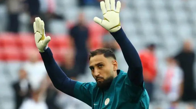 בדרך החוצה? דונארומה (צילום: רויטרס)