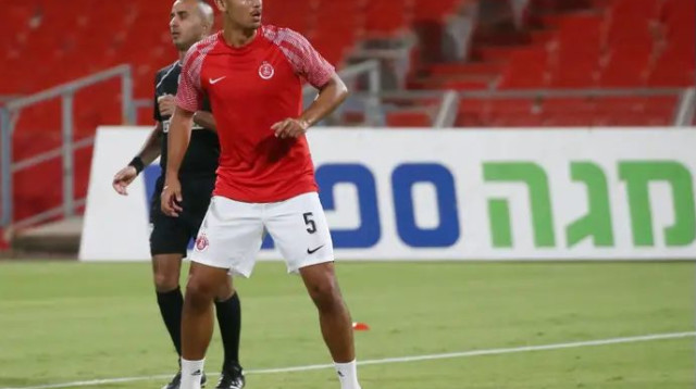 רק ההצעה מפורטוגל טרפה את הקלפים עבור הבלם הצעיר. ישראלוב (צילום: אודי ציטיאט)