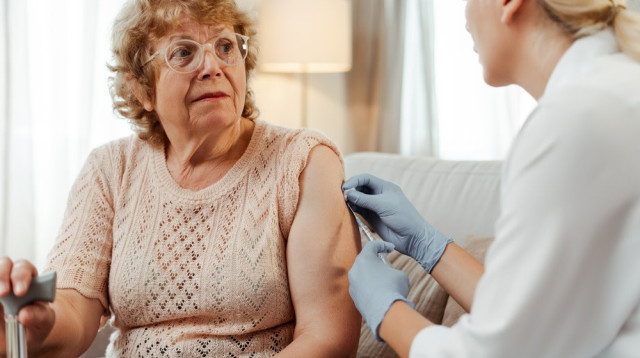 חיסון קורונה. קריאה  (צילום: שאטרסטוק)