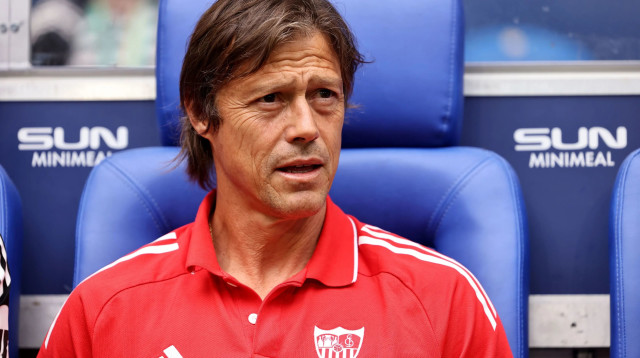 מתיאס אלמיידה מאמן סביליה (צילום: GettyImages, Christof Koepsel)