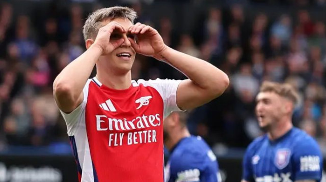 חזר ל-11 עם צמד. לאנדרו טרוסאר (צילום: רויטרס)