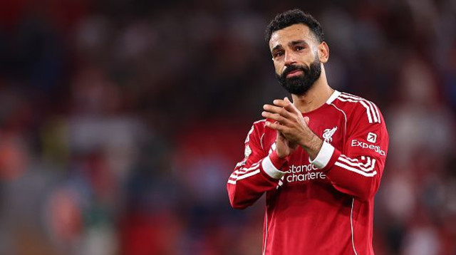 רגע שמסביר הרבה. סלאח דומע לאחר השריקה (צילום: Getty images)