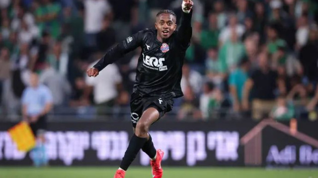 בעמדת המתנה. טיימוקו דיארה (צילום: מאור אלקסלסי)