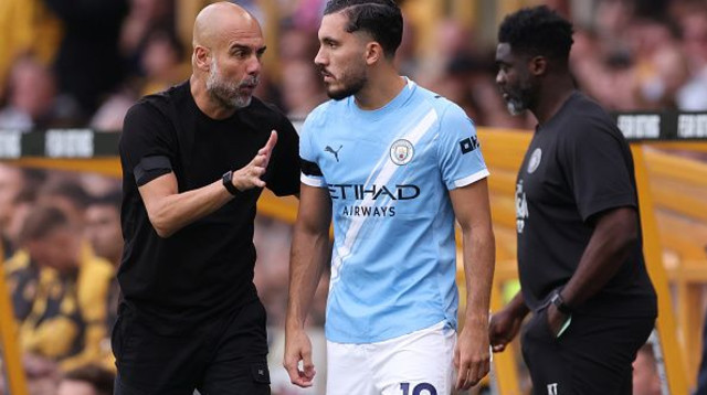 פפ גווארדיולה וריאן צ'רקי (צילום: Catherine Ivill - AMA)