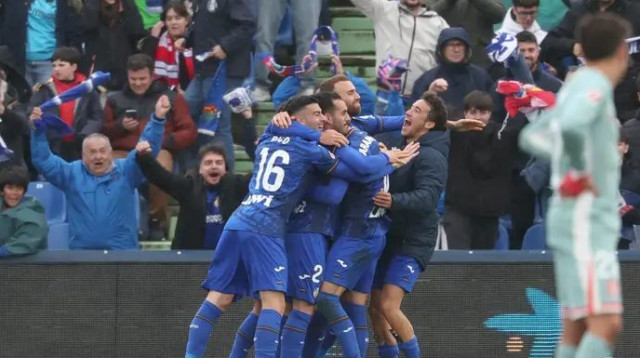 חיכו לזה יותר מ-13 שנה. שחקני חטאפה חוגגים (צילום: אימג'בנק  GettyImages, PIERRE-PHILIPPE MARCOU/AFP)