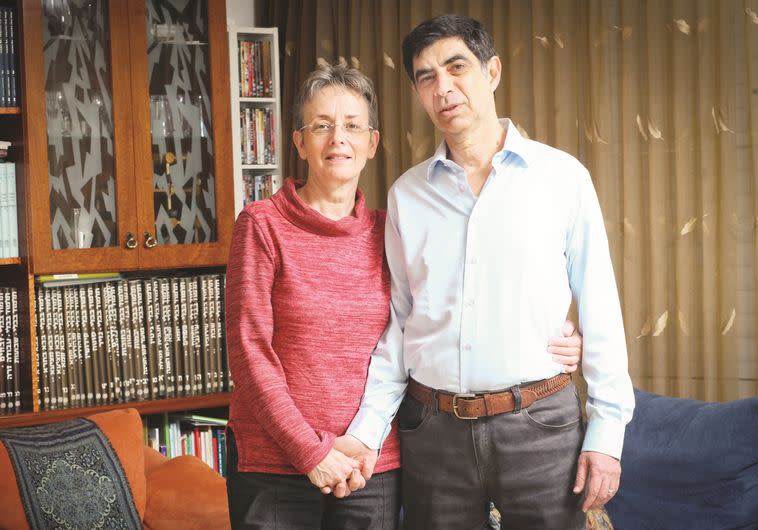 שמחה ולאה גולדין. הדיווחים בתקשורת הערבית נועדו להפעיל לחץ פסיכולוגי על המשפחות. צילום: רענן כהן