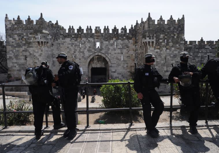 שוטרי מג&quot;ב בירושלים. סוויסה ניסה להימלט מהם, אך לבסוף נתפס. צילום: פלאש 90