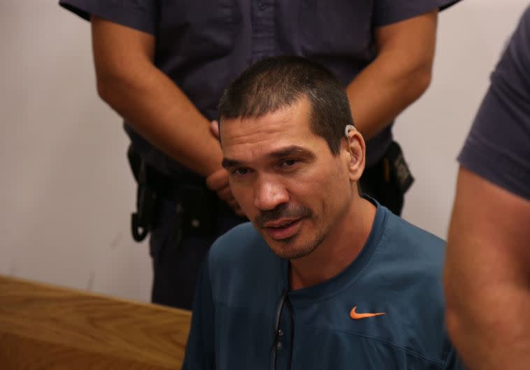 הגיע להעיד. יצחק אברג'יל, צילום: מוטי קמחי