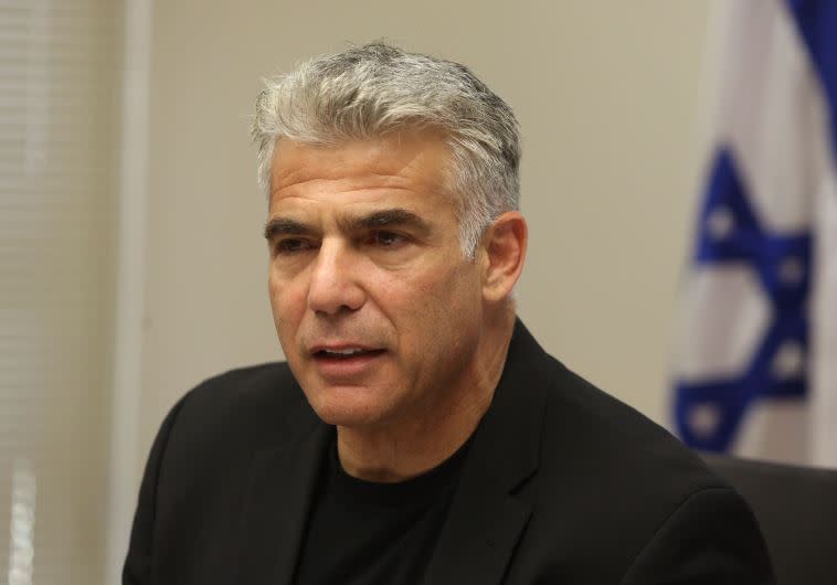 מערכת יחסים אינטימית. יאיר לפיד. צילום: מרק ישראל סלם