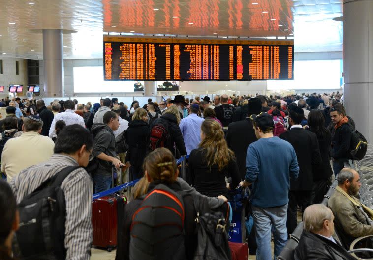 תורים בנתב&quot;ג. צילום: פלאש 90