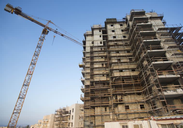 אתר בנייה, צילום: יונתן זינדל, פלאש 90.