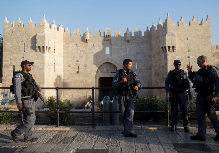 שוטרי מג&quot;ב בירושלים, ארכיון. צילום:יונתן זינדל, פלאש 90