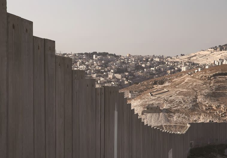 גדר ההפרדה בירושלים. צילום ארכיון: רויטרס