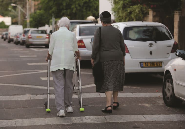 קשישים. צילום: אלוני מור