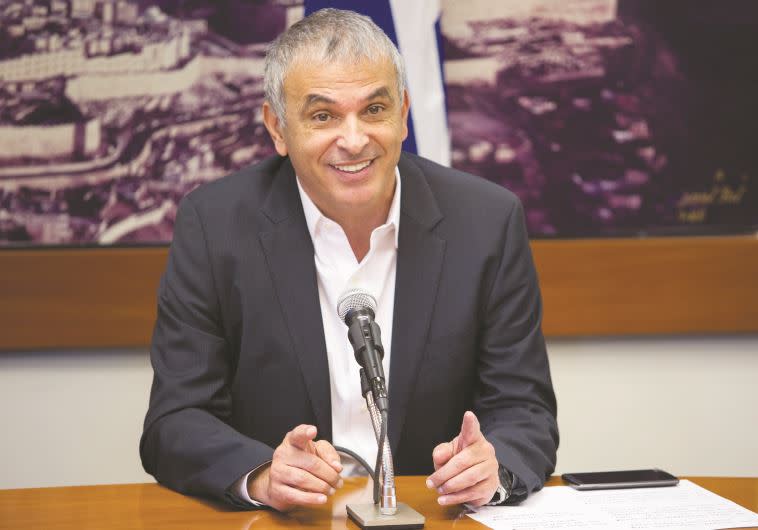 &quot;נמשיך להוביל באחריות וברגישות&quot;, משה כחלון, צילום: פלאש 90