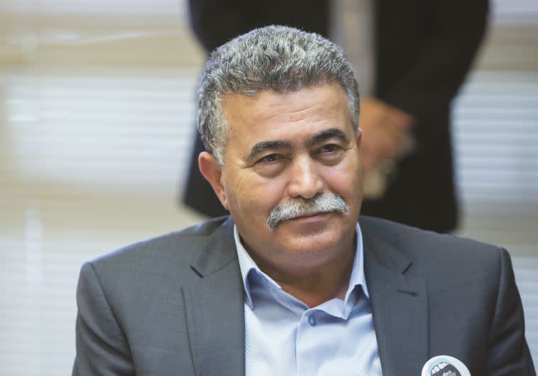 &quot;ישראל מלכת הפערים החברתיים&quot;, עמיר פרץ. צילום: יונתן זינדל, פלאש 90