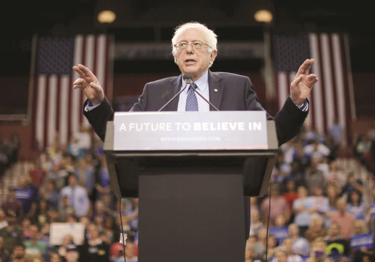 ברני סנדרס. הזריק לדיון את המילה מהפכה. צילום: רויטרס