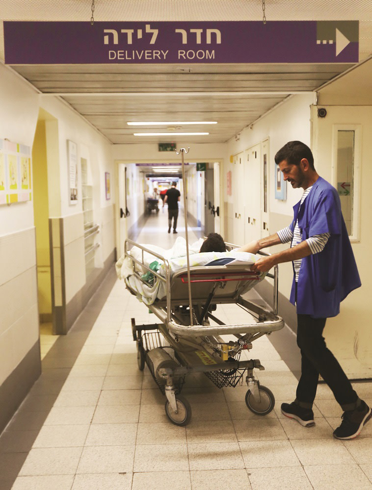 מחלקת היולדות של איכילוב, אתמול. צילום: אריאל בשור
