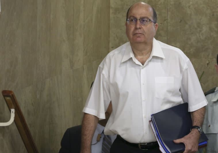 סומן כקושר בפונטציה, שר הביטחון יעלון. צילום: פלאש 90