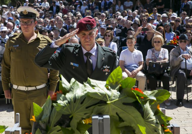 יאיר גולן בטקס לזכר נספי השואה. צילום:אוליבייר פיטוסי, פלאש 90)